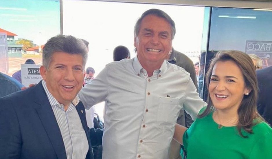 Deputado Lídio Lopes e prefeita Adriane Lopes recepcionaram Bolsonaro em junho de 2022 - Reprodução/Redes Sociais