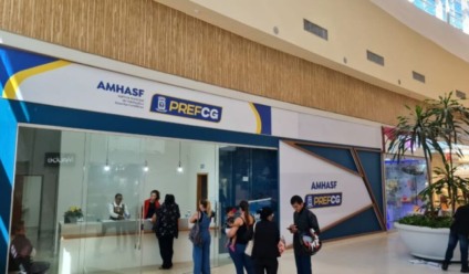 Dentre os serviços oferecidos no local, é possível emitir guias para pagamentos, renegociação de dívidas, transferência de titularidade, emissão de documentação fundiária, além de consultas dos programas credihabita, locação social e sonho de morar - Foto:Divulgação/PREFCG