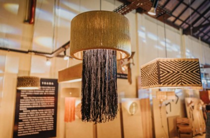 Luminária inspirada nas sementes de guavira e artesanato indígena - Foto: Divulgação Fundação de Cultura  de MS