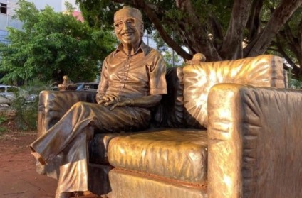 Estátua do Poeta na Avenida Afonso Pena | Foto: Reprodução/Governo MS