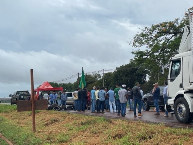 Manifestantes continuam em Maracaju - Hosana de Lourdes