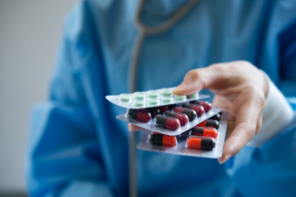 Segundo o coordenador do estudo, dos novos casos identificados de tuberculose, pelo menos 50% deles tem alguma relação com o sistema prisional, e por isso o controle da tuberculose nesses ambientes traz impacto à comunidade - Foto:Freepik