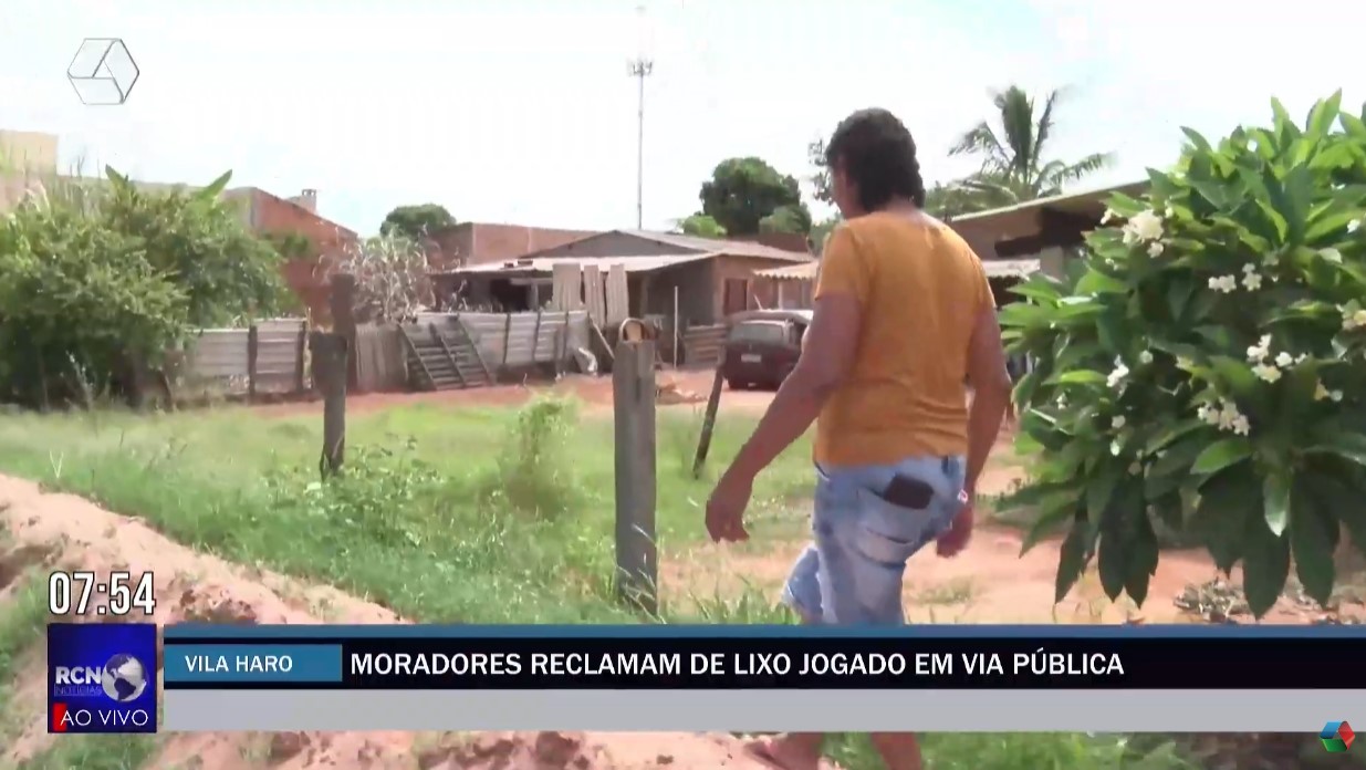 Moradores reclamam de lixo jogado em via pública em Três Lagoas