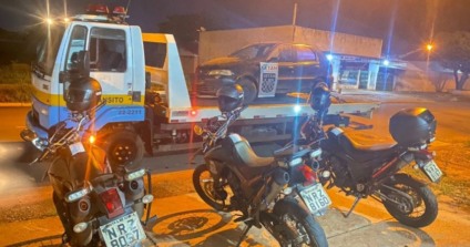 Veículo foi localizado na noite desta quinta-feira (15) pela equipe da Getam. - Divulgação/PM Veículo foi localizado na noite desta quinta-feira (15) pela equipe da Getam. - Divulgação/PM