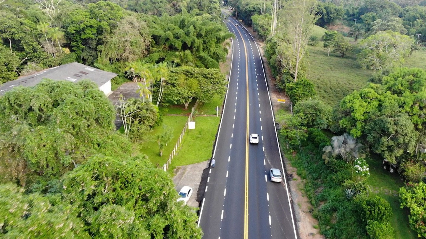 Mutivia executada em rodovia na Bahia; Marinho diz que essa seria a solução mais rápida para a BR-262 - Divulgação /dNIT