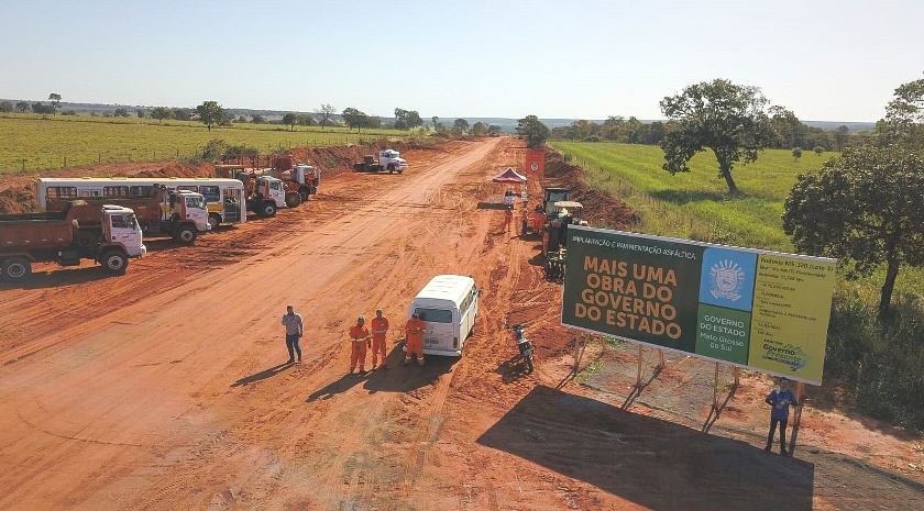 Organizando > empreiteira está na fase de montagem do canteiro das duas obras - Divulgação