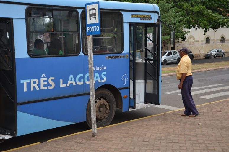 Prefeitura rescinde contrato e cidade fica sem transporte público - Arquivo/JPNews