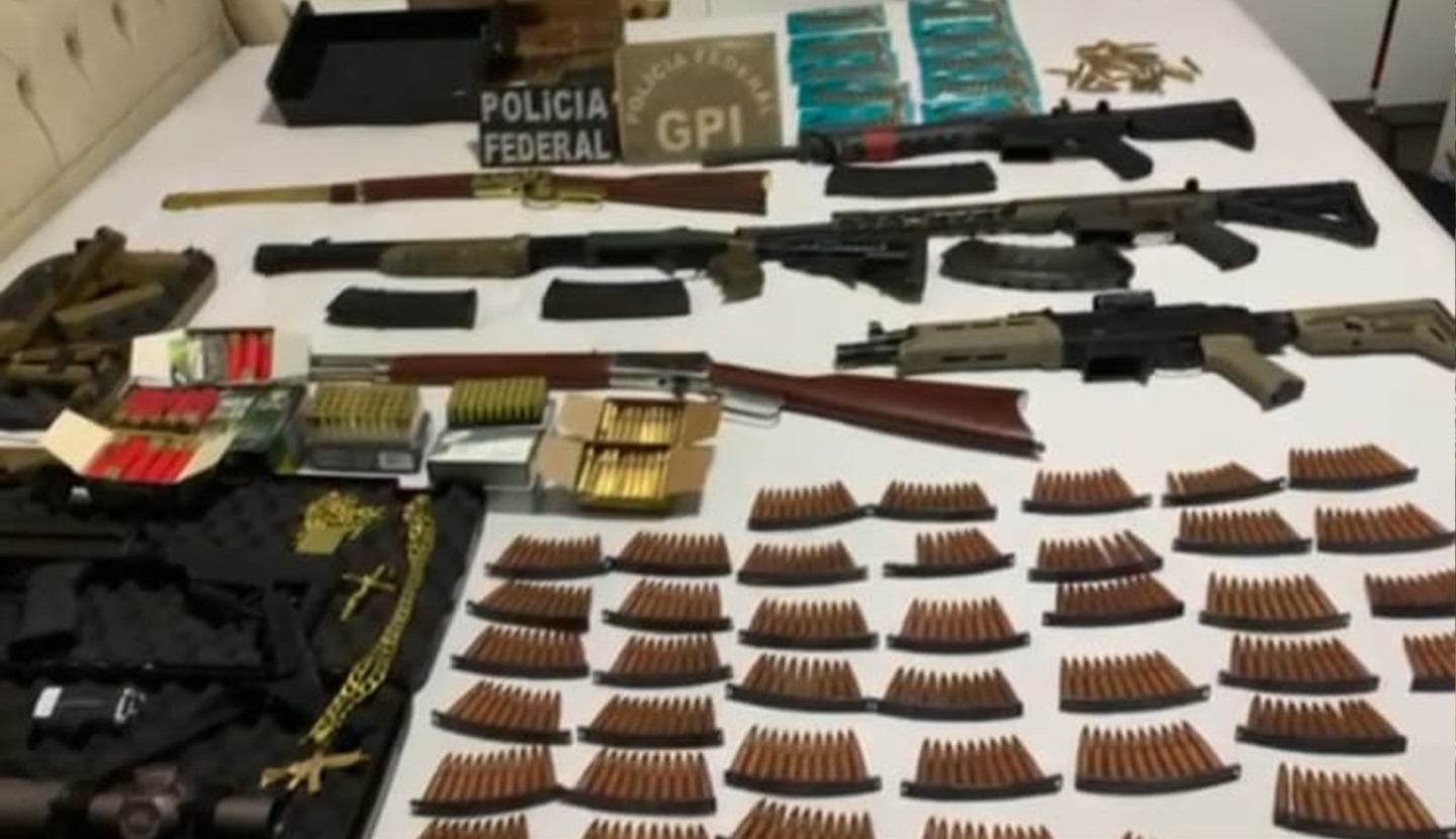 Armas e munição apreendidas durante a Operação Sanctus - Divulgação/PF-MS