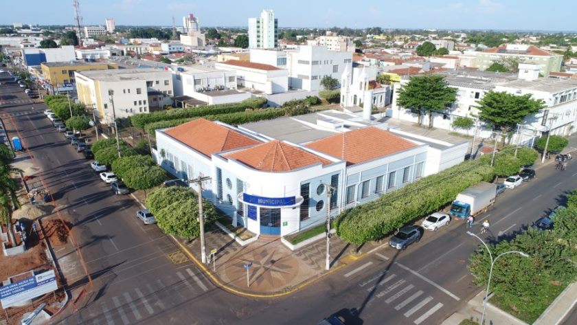 Paço Municipal fica localizado na avenida Rosário Congro. - Divulgação/Assessoria