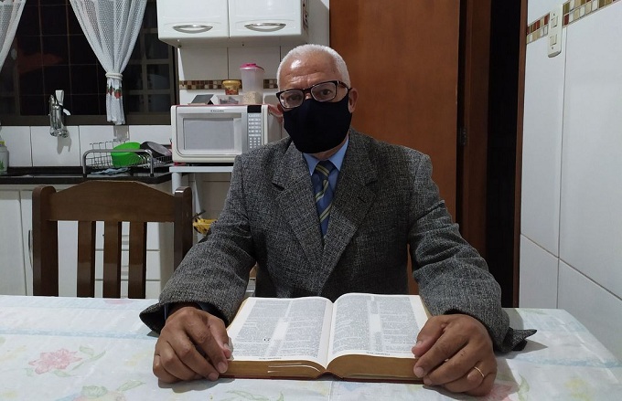 Pastor fala sobre responsabilidade de líderes religiosos e diz que, se tiver de haver culto, que seja com rigoroso protocolo de segurança sanitária -