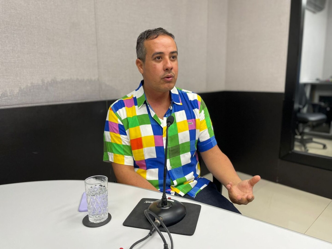 Alberto Mesaque, doutor em psicologia e professor da UFMS - Foto: Isabelly Melo/CBN CG