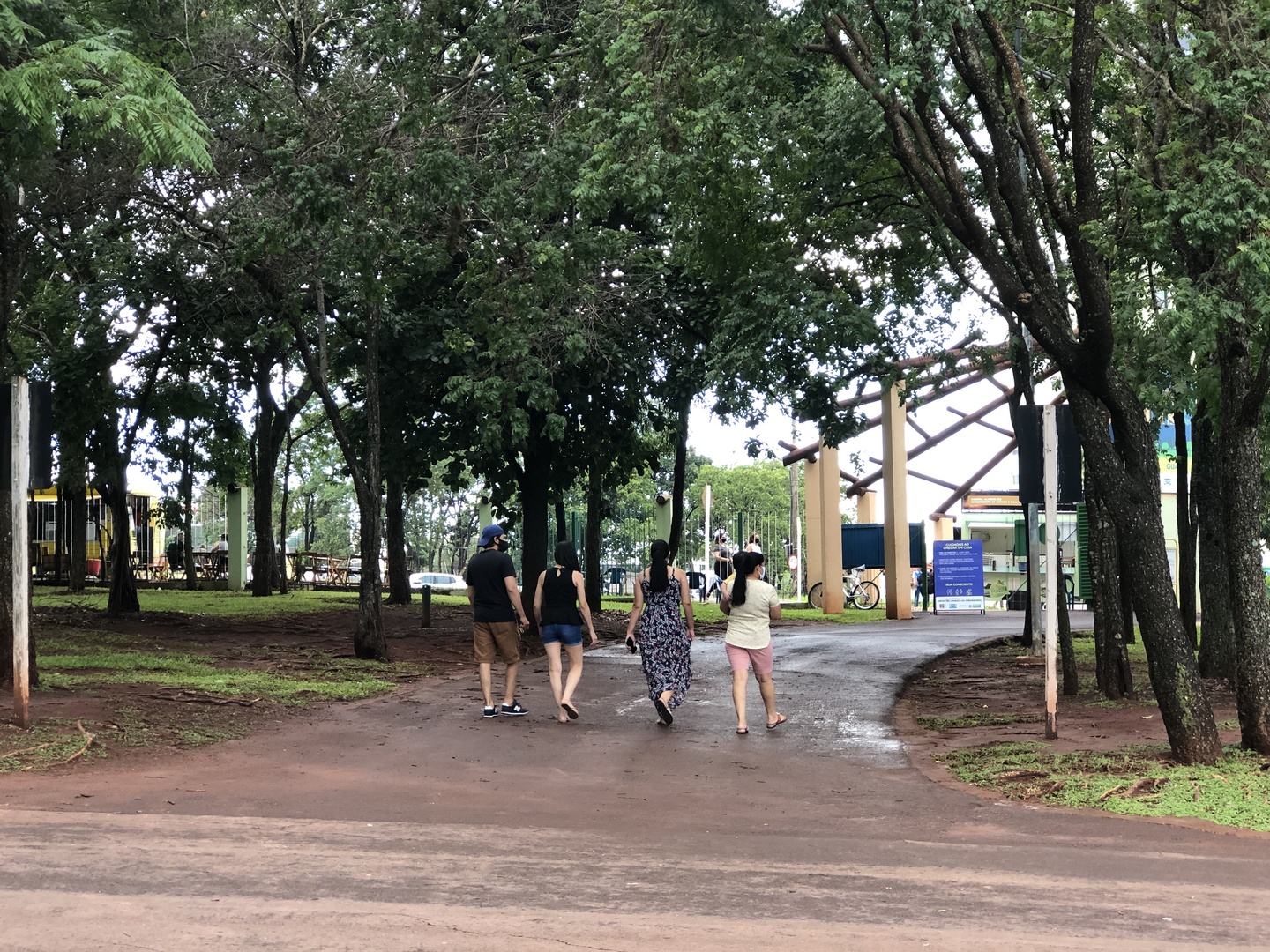 Aos sábados e domingos, horário de serviços não essenciais será das 05h às 16h - Foto: Isabelly Melo