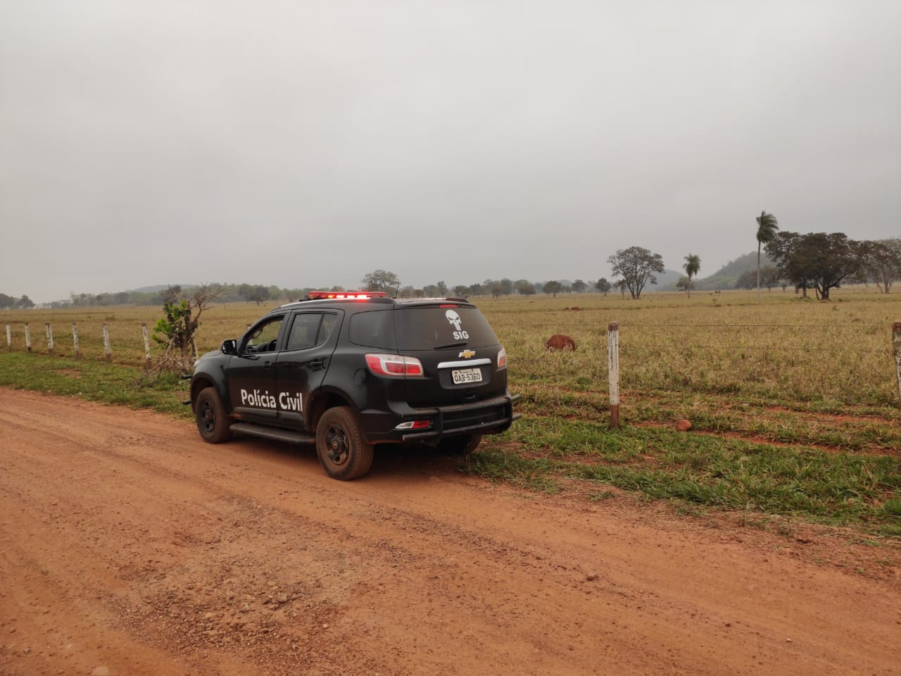 Patroa encontra funcionário sem vida e chama a polícia em fazenda, que fica em Água Clara - Divulgação/Polícia Civil