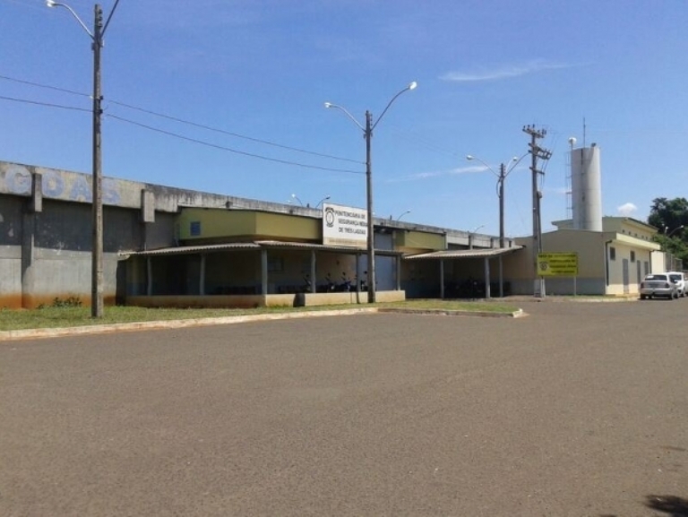 Ele usava um trator no momento da limpeza, na Penitenciária de Segurança Média de Três Lagoas. - Arquivo/JPNEWS