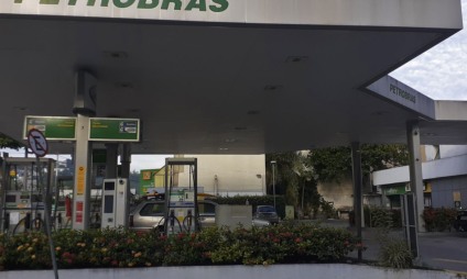 Empresa estima que valor chegue a R$ 3,69 por litro nos postos - Foto: Fernando Frazão/ Agência Brasil