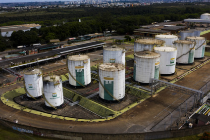 Alta de 8,87% no preço da venda do óleo diesel nas refinarias fez o preço do litro do combustível saltar de R$4,51 para R$4,91 - Foto: Marcello Casal Jr/Agência Brasil