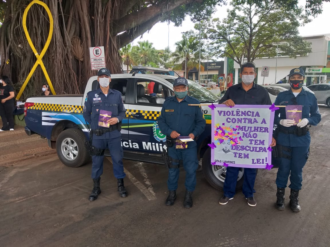 PM realizou blitz na Praça da República, no centro de Paranaíba - 13º BPM Paranaíba/Reprodução