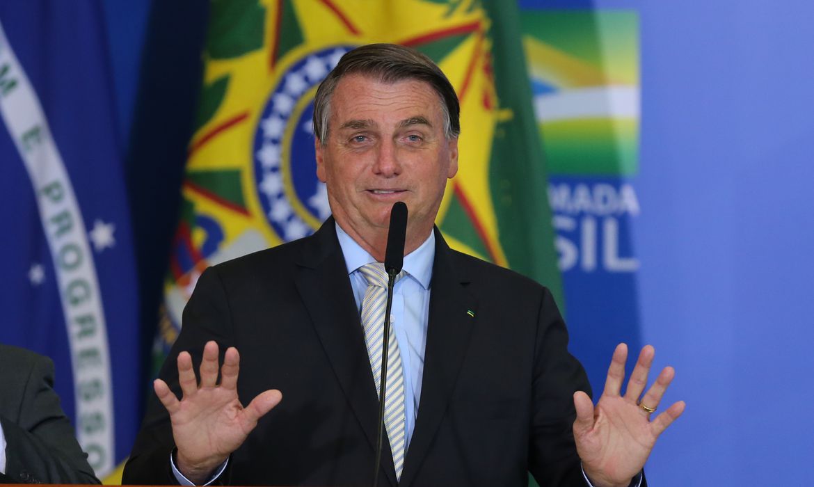 Filiação de Bolsonaro estava agendada para o dia 22, mas foi cancelada após intensa troca de mensagens com Valdemar da Costa Neto - Reprodução/Agência Brasil