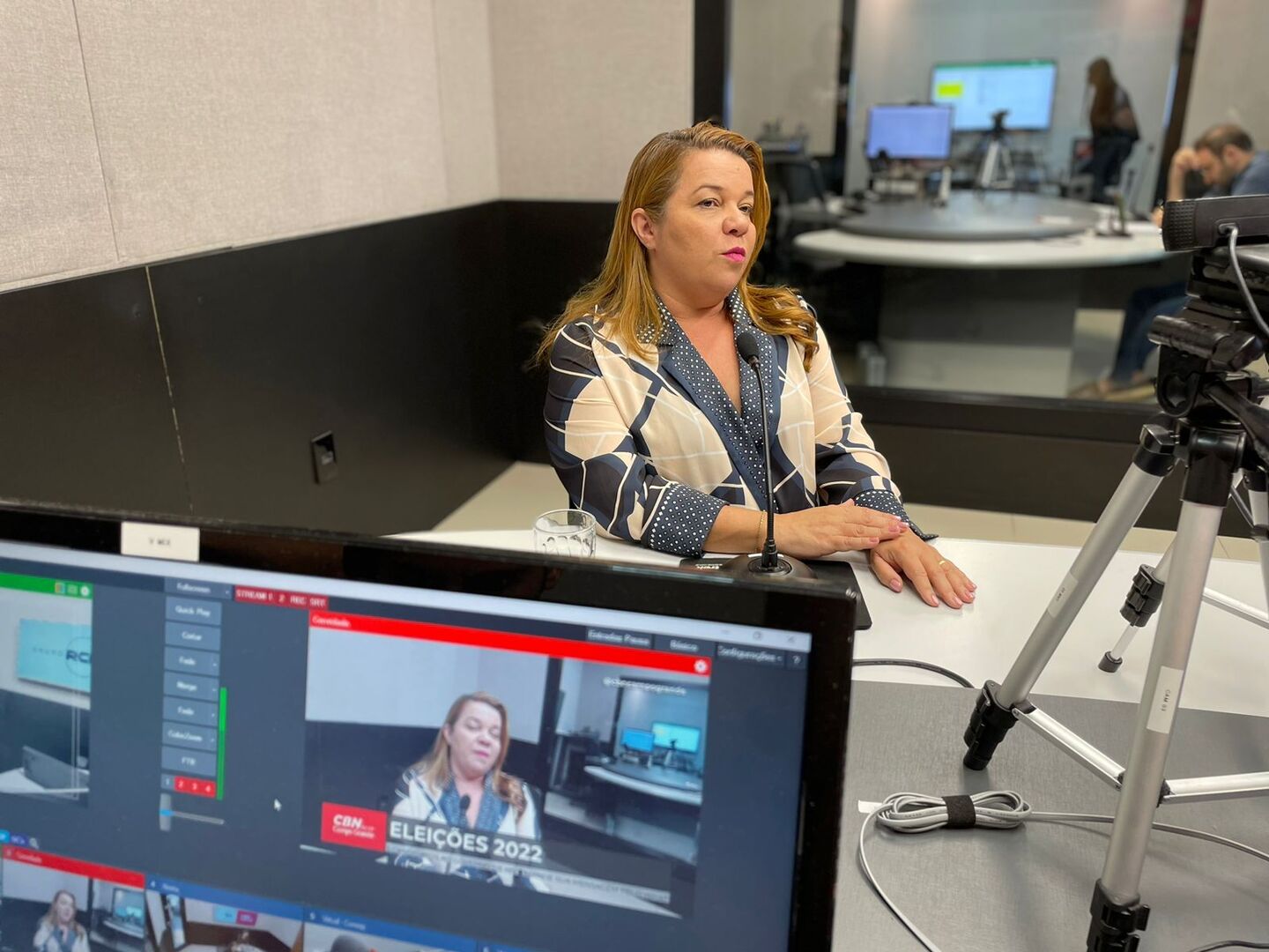 Candidata garantiu que, se eleita, irá implantar centros de diagnóstico e de tratamento de média e alta complexidade no interior do estado - Foto: Isabelly Melo/CBN CG