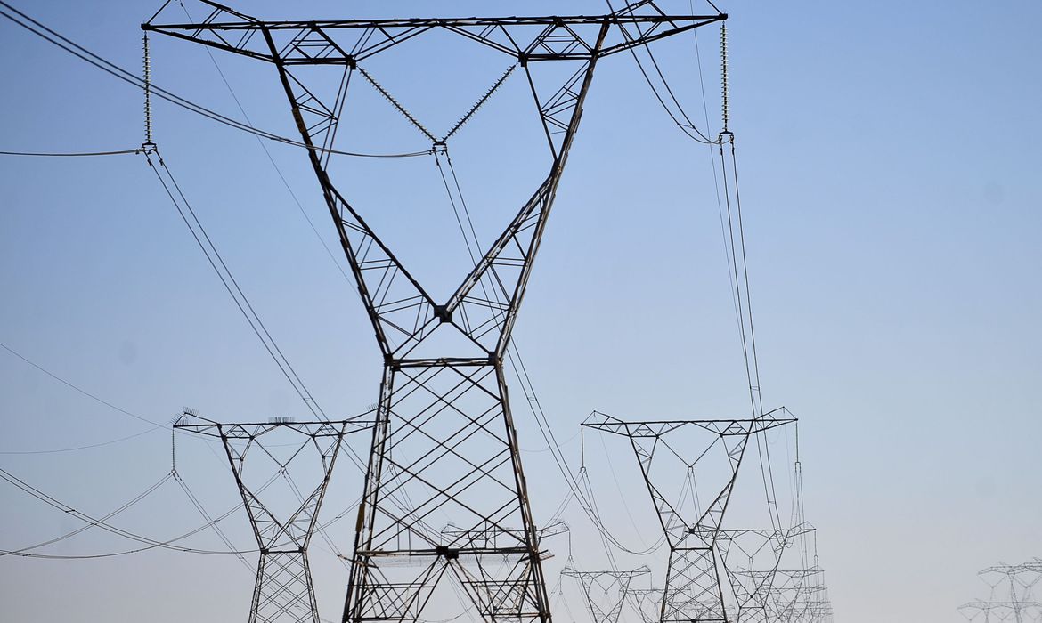 Reajuste de luz sria de 14,9% no Estado - Agência Brasil