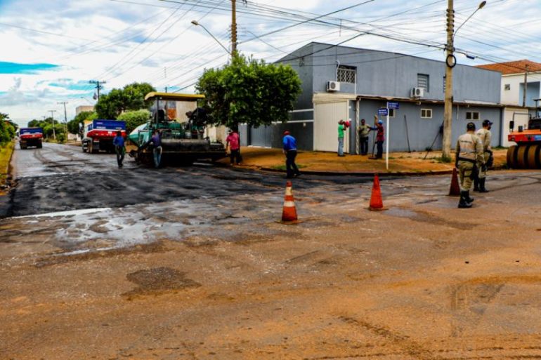 Ao todo serão quase 2 km de recapeamento e a obra está sendo feita com recursos próprios da Prefeitura de Três Lagoas - Divulgação