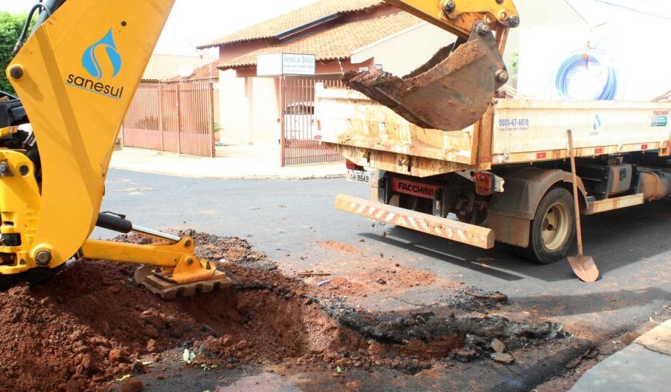 Regiões passam por um serviço emergencial - Reprodução