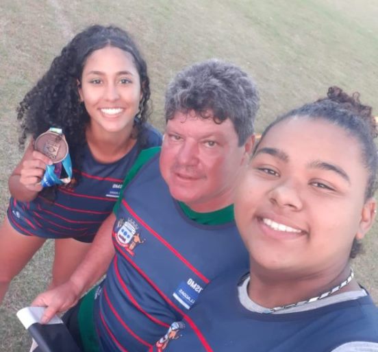 A atleta Ana Laura Cordeiro  conquistou a medalha de bronze na corrida dos 800 metros. - Divulgação/Assessoria