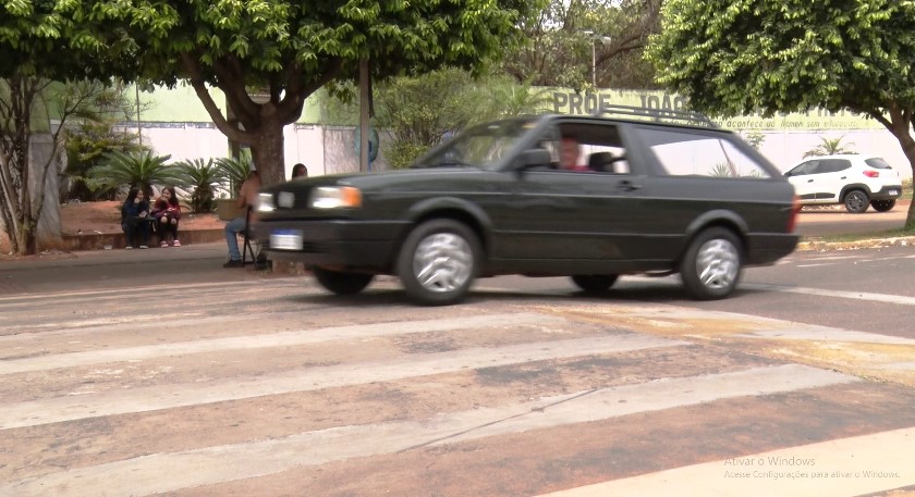 Vereador cobra a instalação de faixas elevadas em frente a todas escolas do município - Reprodução/TVC HD