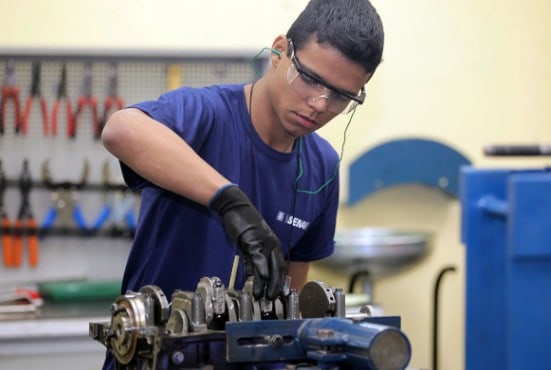 Para entrar no programa jovem aprendiz o candidato deve ser considerado baixa renda - Reprodução/Internet