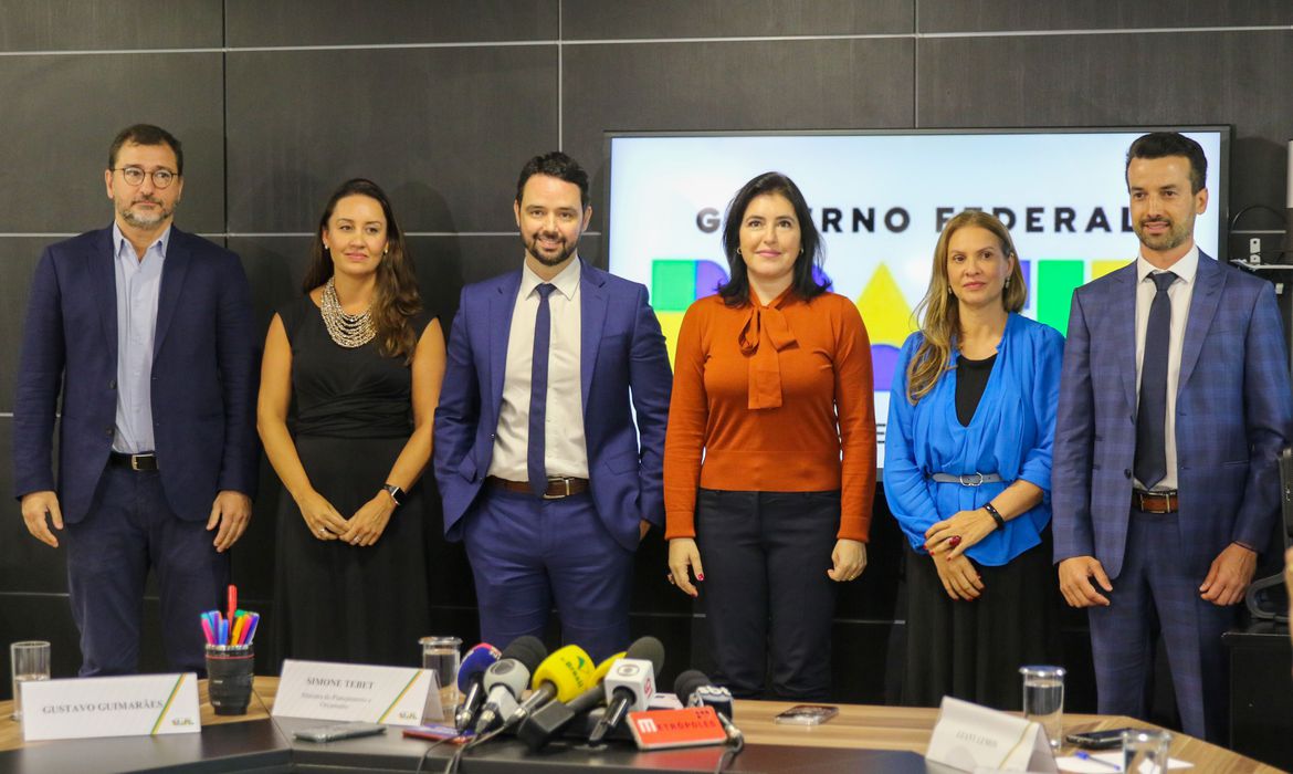 A ministra do Planejamento e Orçamento, Simone Tebet, faz anúncio do grupo de secretários da pasta. - Agência Brasil