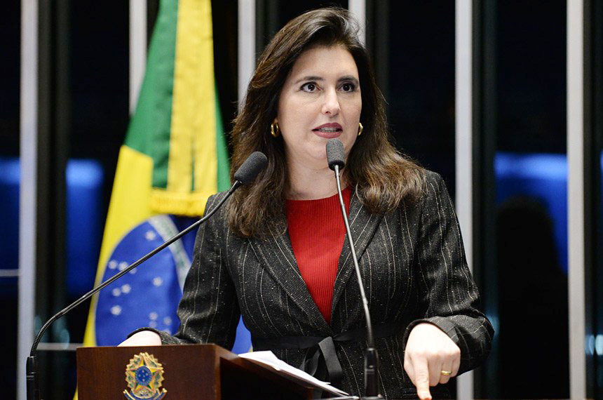 Senadora >  Diz que, no momento, permanece no MDB - Divulgação