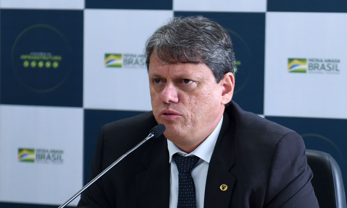 Ministro Tarcísio de Freitas virá a Capital para entrega simbólica de aeroporto - Agência Brasil