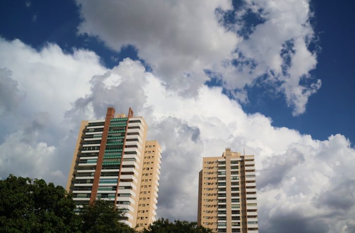 Termômetros atingem 30°C em Campo Grande