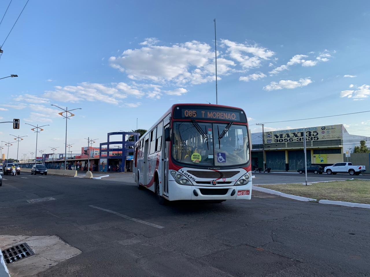 Carlão diz que isenção do ISS dos ônibus precisa passar ainda pela Câmara - Foto: Isabelly Melo/CBN