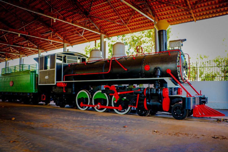 Locomotiva a vapor que por 40 anos ficou parada no galpão da NOB foi restaurada - Divulgação