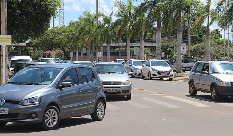 Licenciamento de veículos com placas com final 1 e 2 deve ser pago em maio - Arquivo/JPNews