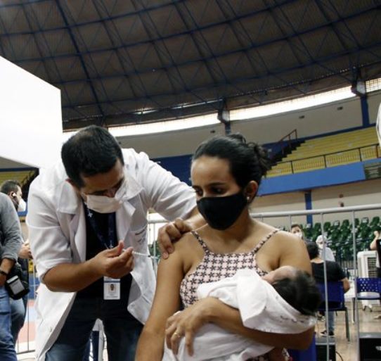 Mato Grosso do Sul aplicou a primeira dose da vacina contra Covid em 6.033 gestantes e puérperas, e 8 oito com a segunda dose - Divulgação