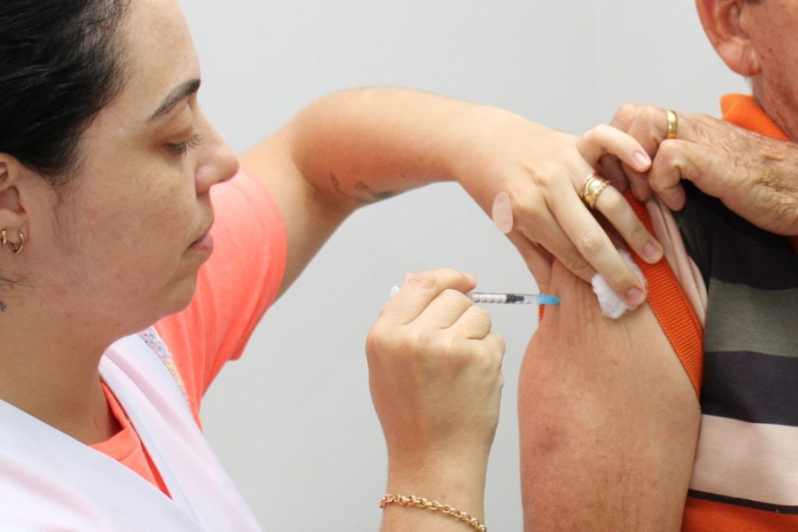 Além de doses contra a covid, doses de vacinas de rotina também foram aplicadas - Prefeitura Paranaíba-Decom