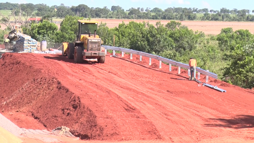 Não há prazo para a utilização da ponte pelos condutores locais.