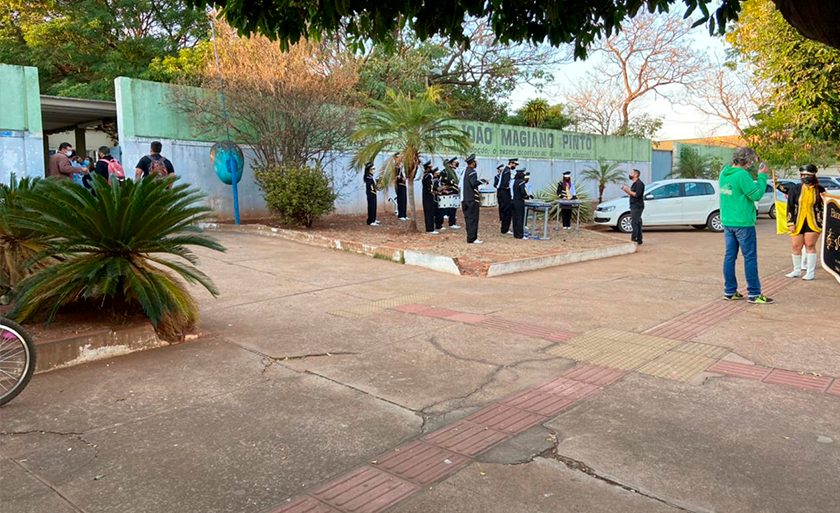 Nesta segunda-feira (2), estudantes das escolas públicas retornam às salas de aula de forma híbrida. Boa sorte! - Israel Espíndola/JPNEWS