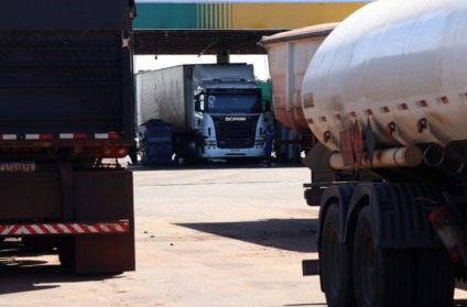 Das mil vagas disponíveis, 850 serão para Campo Grande, 50 para Ribas e 20 para cada uma das demais cidades. Os cursos vão totalizar 107 horas, na chamada "Escola de Motoristas Profissionais". - Foto:Álvaro Rezende
