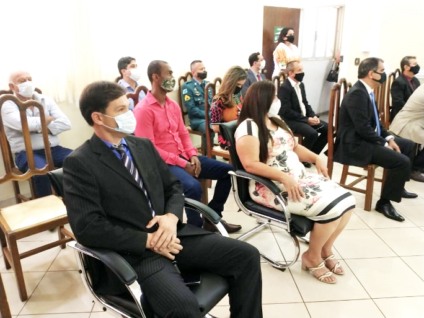 Cerimônia de diplomação foi realizada no gabinete do prefeito - Alex Santos/JPNews