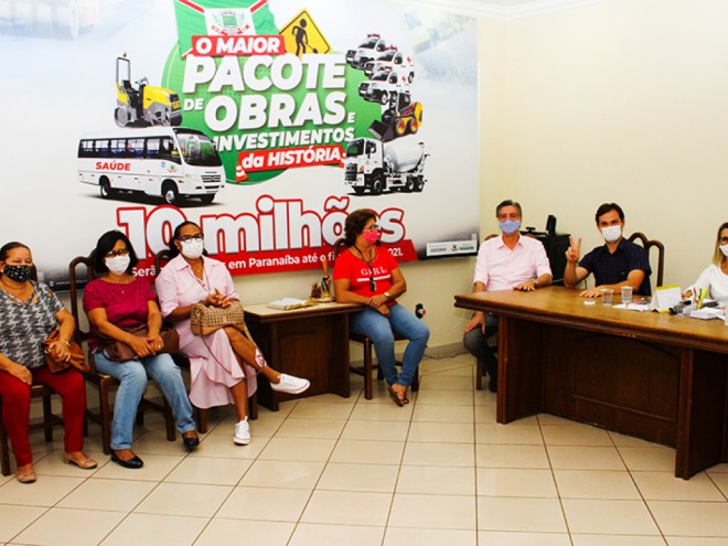 Professoras aposentadas estiveram reunidas com Executivo Municipal - DECOM