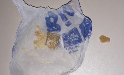 PM prende mulher por tráfico de drogas - Divulgação/PM