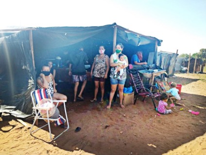 Mais de 100 famílias demarcaram seus lotes em área da prefeitura no bairro São João - Ana Cristina Santos /JPNews