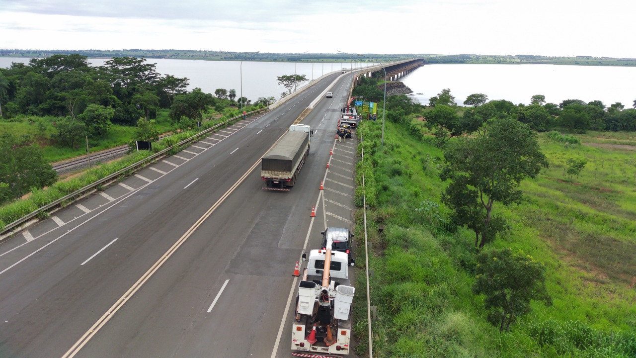 inicio das obras para reestabelecer a iluminação da ponte rodoferroviária - Cultura FM