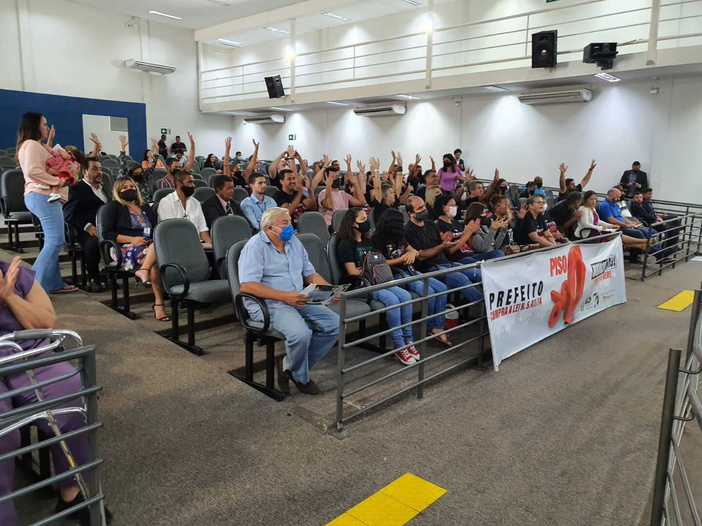 Câmara aprova reajuste no salário dos professores - Foto: Divulgação/ACP