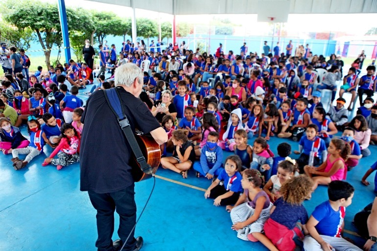 Considerado uma das maiores expressões musicais do Estado, Geraldo Espíndola apresentou um pouco da melodia, voz e sua sensibilidade artística. - Divulgação/Assessoria