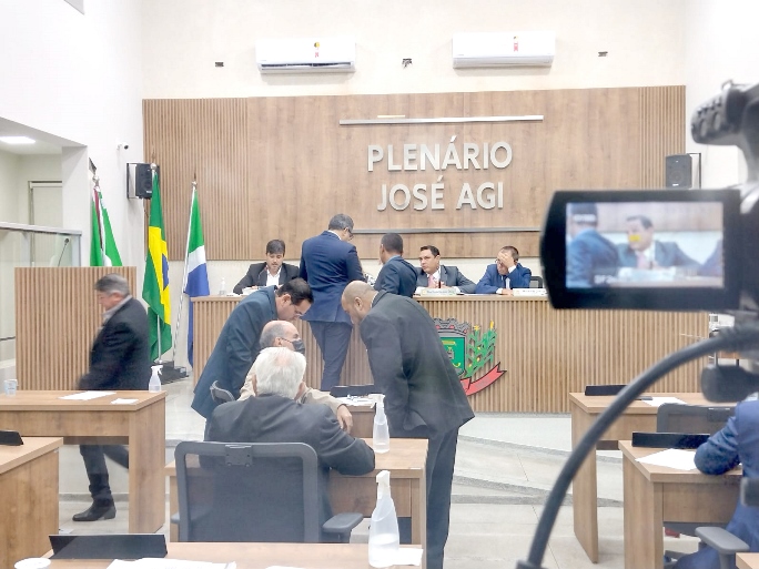 Câmara > Parecer da comissão foi aprovado por unanimidade pelos presentes - Divulgação