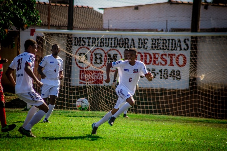 O time três-lagoense fica em primeiro lugar na classificação da etapa e segue para a próxima fase - Divulgação/Assessoria